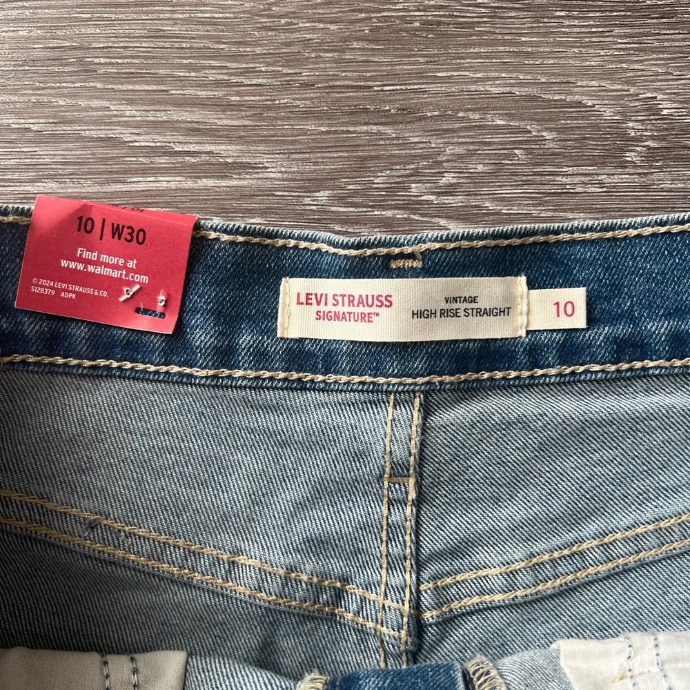 NWT Levi Strauss Signature High Rise Straight Jeans Size 10 W30 Comfort Stretch